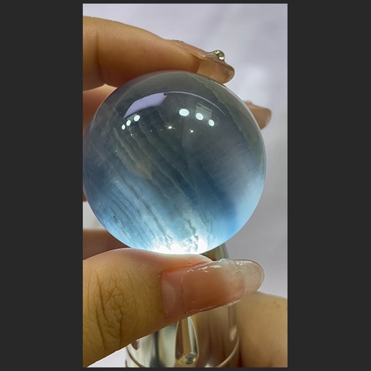 冰冰蓝萤石球来咯哦💕