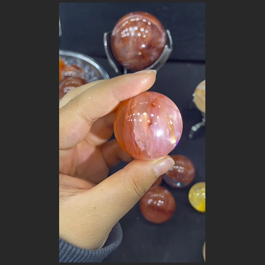 ⬆️🆕啦🥰新一批的胶花球球到啦💕