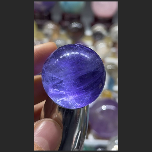 带有星光的深海蓝色球🌊