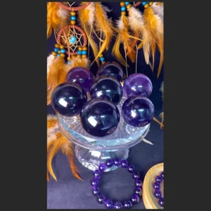 神秘光辉：紫水晶球的奇幻魅力